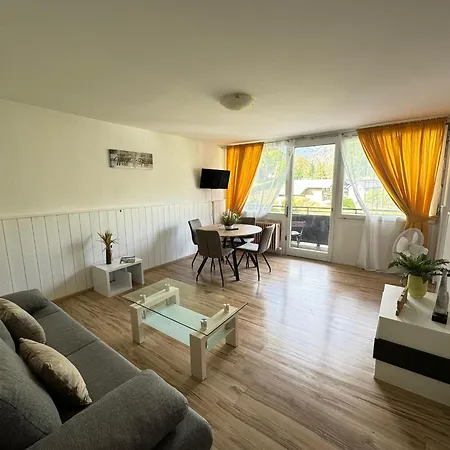 Gokaprun Mit Blick Auf Berge 公寓